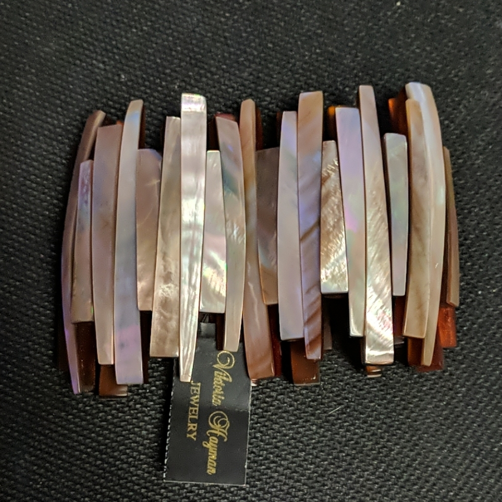 Women's bracelet